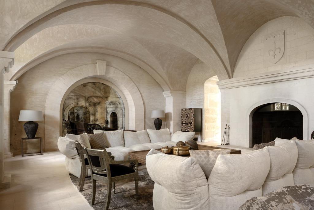 NATALIALABEL's tweet photo. 18th century French countryside château of my dreams. https://t.co/w5eiuFn9wg