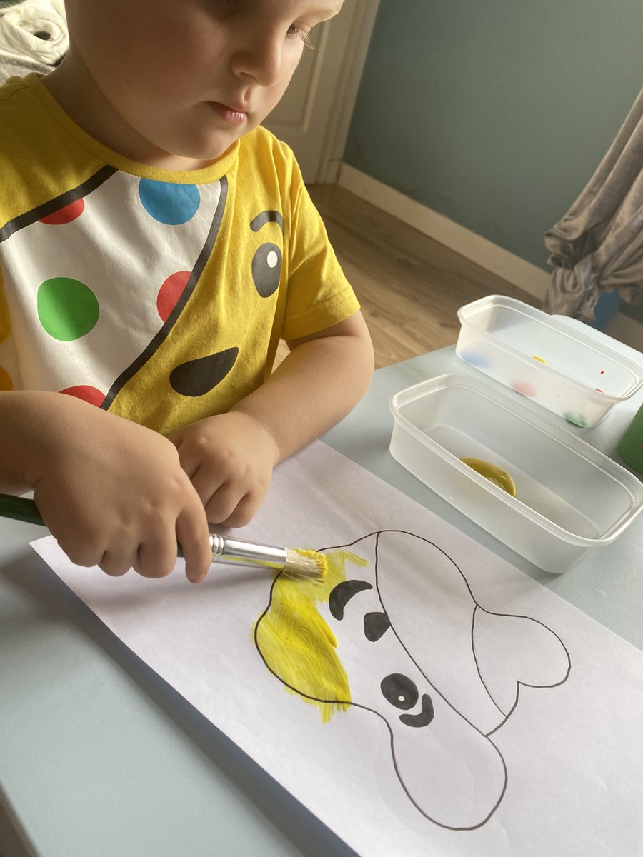 JacquiBevan's tweet photo. @MpReception No school hasn’t stopped our Children In Need Day...
🔴🟡🟢🔵🟣
We’ve had good fun making a funny poem with Pudsey’s name and testing mommy’s art skill as we don’t have printer 🤦🏼‍♀️🤣 Jeston has enjoyed painting and finger painting them 💙 https://t.co/rcVrLBMYbM