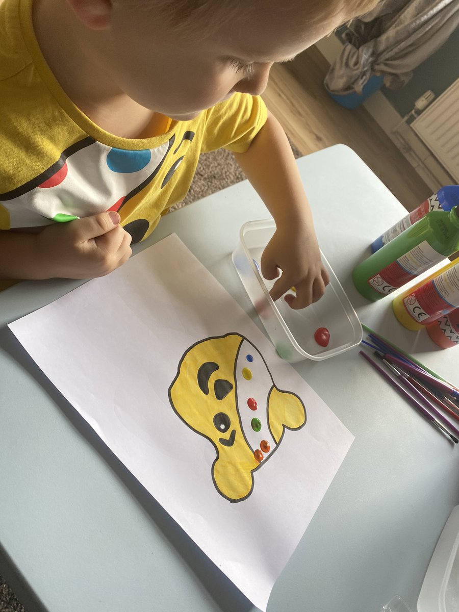 JacquiBevan's tweet photo. @MpReception No school hasn’t stopped our Children In Need Day...
🔴🟡🟢🔵🟣
We’ve had good fun making a funny poem with Pudsey’s name and testing mommy’s art skill as we don’t have printer 🤦🏼‍♀️🤣 Jeston has enjoyed painting and finger painting them 💙 https://t.co/rcVrLBMYbM