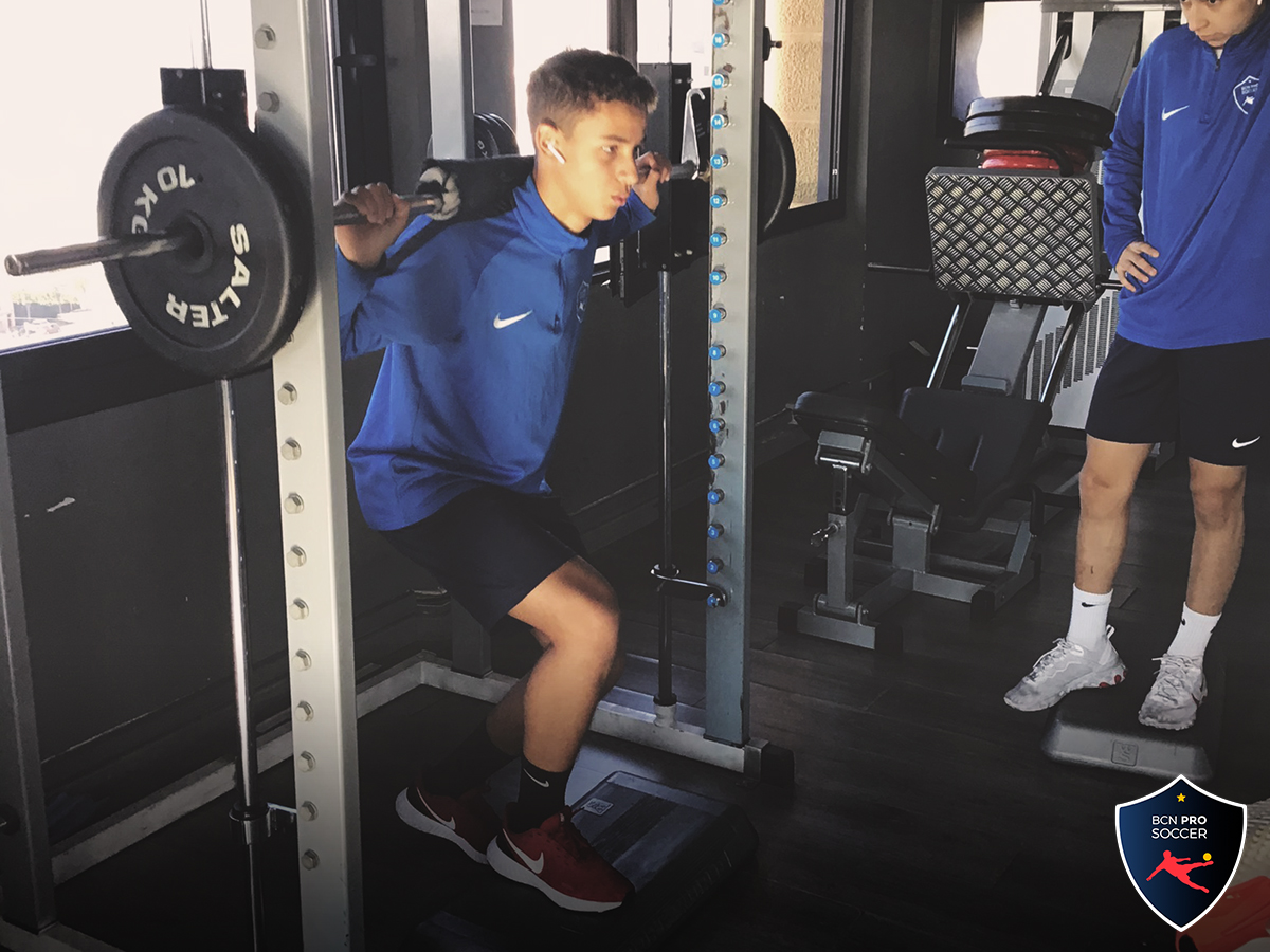 BCNPROSoccer_'s tweet photo. 🔛 No rest for the wicked! 😈

🏠 The pros of having our own gym at the residence 🏋️‍♂️ Under the watchful eye of our conditional coach, Edu 🗣️✅

We are not the rest! We are BCN PRO ❗ 

#WherePlayersAreMade ⭐️
#BCNPROElite ⚡️⚽️ https://t.co/V5bAMRc7MR
