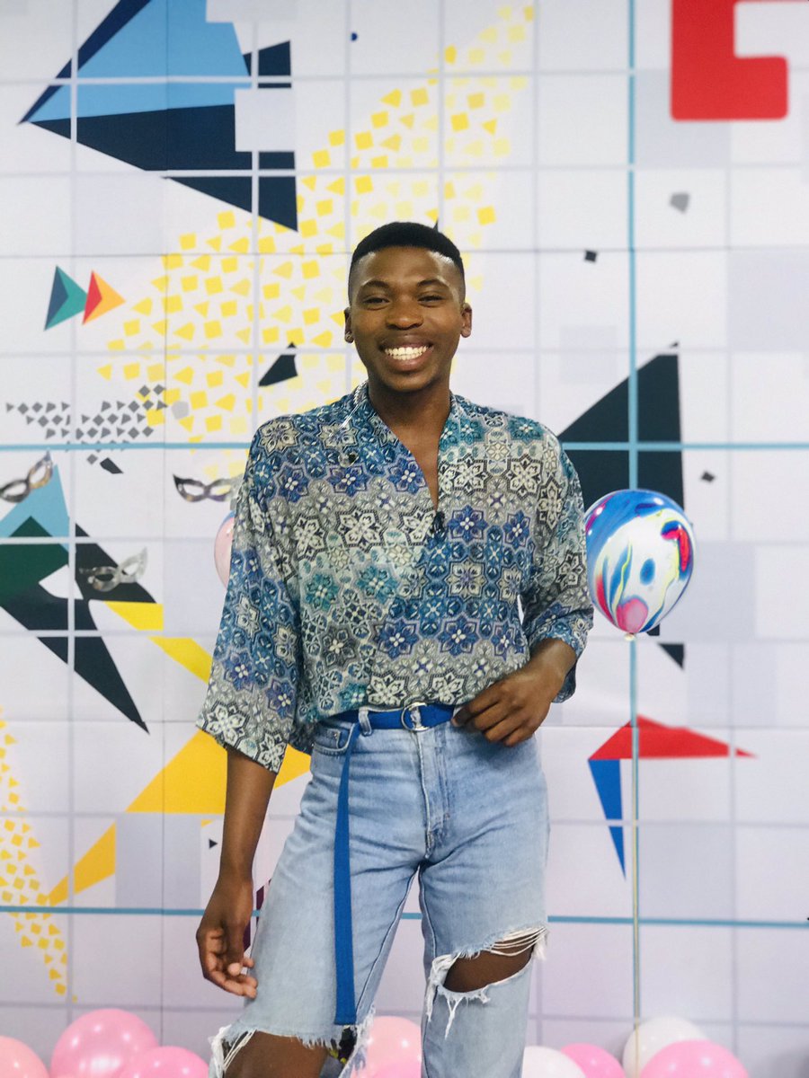 CooksUnofficial's tweet photo. It’s almost that time of the day, get your TV sets ready we have a date at 16h30 @hecticnine9 @SABC_2 #HecticLoud https://t.co/eVO9ApQDpH