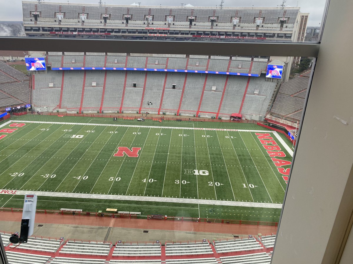 DallasSweet's tweet photo. It’s one of the best days of the year. State semifinal football tonight all across the great state of Nebraska! Good luck everyone, especially the OC Knights! #DestinationLincoln https://t.co/ayF7c8c4jR