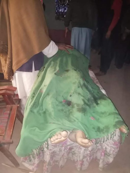 Jana_Shah's tweet photo. These civilians killed & injured in #IndianArmy unprovoked ceasefire violation in #NeelumValley, #Leepa, #Samhani sectors #AzadKashmir. 5killed including a kid
India is even hitting health centers schools using 120mm @UN observers visited shelled areas
@hrw
@OIC_OCI
@AJEnglish https://t.co/atUXNU6x3s