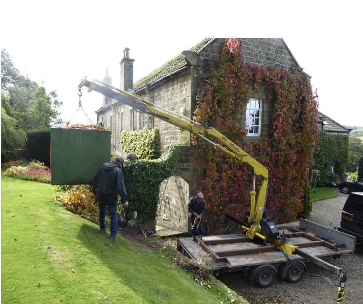 a1tankservices's tweet photo. Another day in North Yorkshire and the hi-ab making light work to remove this very old 600 gallon oil storage tank.
#leakingoiltanks
#oiltankreplacements
#BasedinYorkshire https://t.co/np3dyzxBtd
