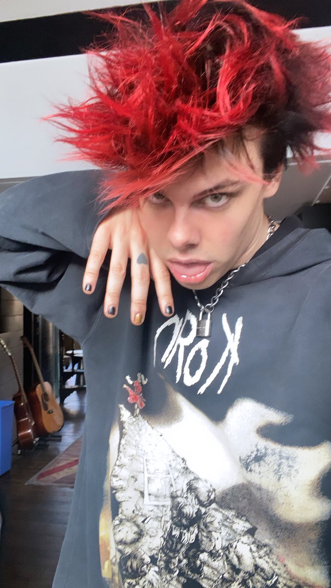 yungblud's tweet photo. https://t.co/ADotcTBwm8