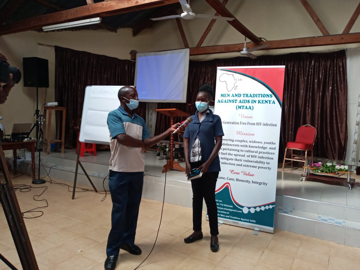men_traditions's tweet photo. Teenage Pregnancy and HIV awareness campaign is on and going.
Our first outreach happened on 12th Nov 2020 through a live radio event in Mumias East Sub-County.
stakeholders proved that team work is key in fighting teen pregnancies.
 share your support 
https://t.co/mDBcyQVsuO https://t.co/BEWicBkuCs