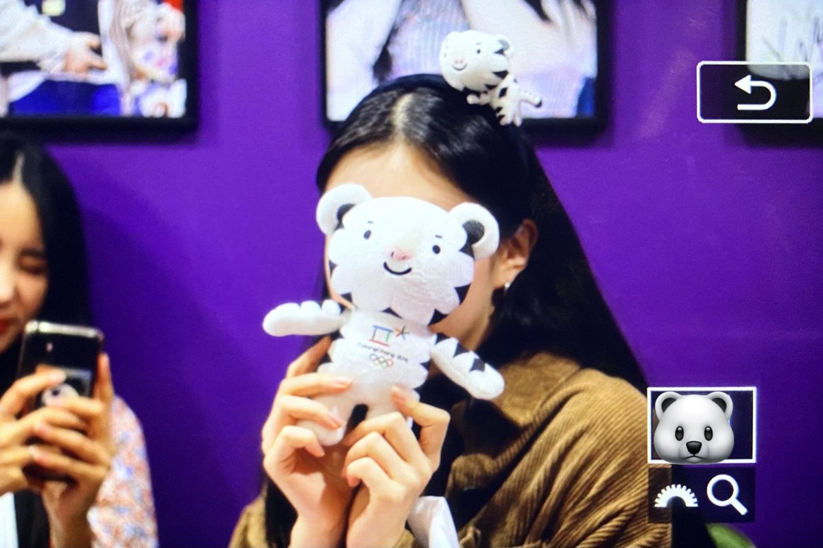 201113...

2년만에 준 수호랑과 
2년만에 찍는 프리뷰..🐻‍❄️
생일축하해...
항상 시연이 편 :)
#박시연 #시연 #XIYEON