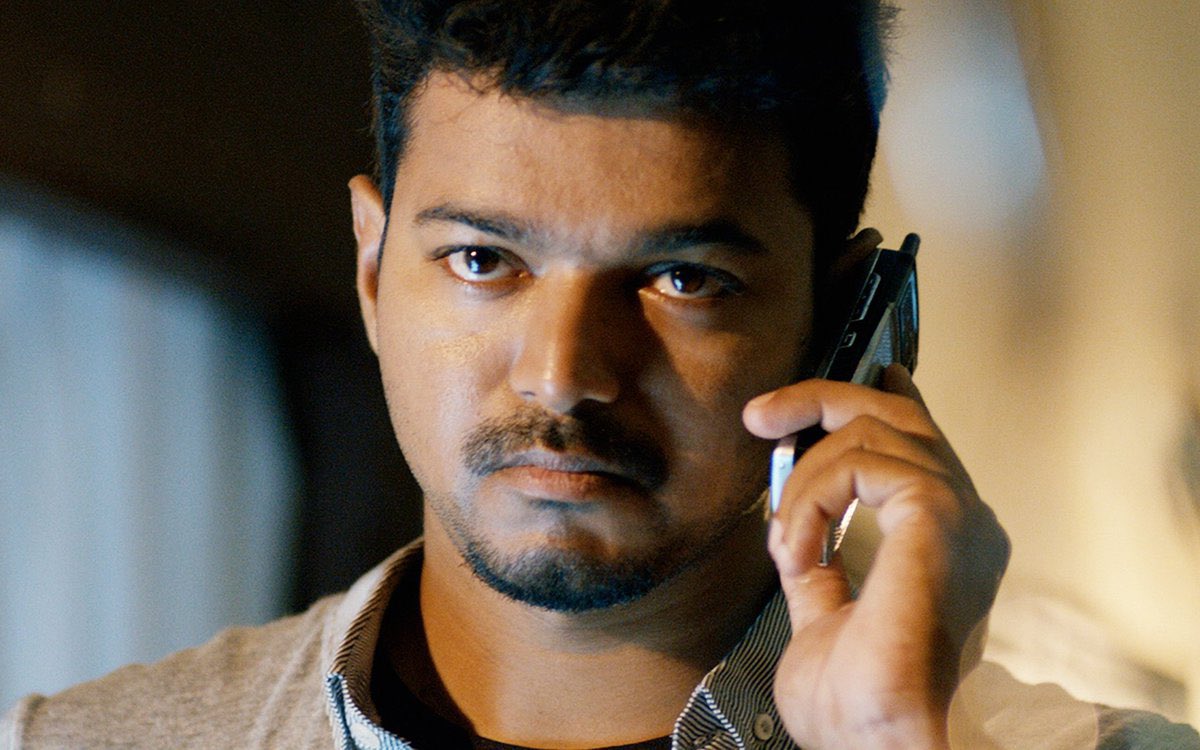 SuryanFM's tweet photo. #தீபாவளி ல #துப்பாக்கி தானே #Master 💥🔥

#8YearsOfBlockbusterThuppakki
#8YearsofThuppakki #MasterTeaserFromTomorrow
#MasterTeaser
#MasterUpdate 
@Actor_Vijay @ActorVijayFP @AVFOTeam 
@VijayFansPage @VijayFansUpdate 
@ActorVijayFC #SuryanFM
@SuryanFM 
#MasterUpdateOnDiwali https://t.co/T5tHQDUv4R