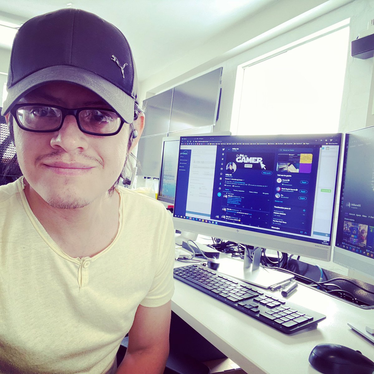 iWillyGG's tweet photo. Holas #felizviernes saludos desde el #work ✌🏻que tengas buen #findesemana
#worktime😎 #twitter #twitch #twitchstreamer #WillyGG #photography #daily #streaming #streamers #gamer #gamers #goodday #happy #pictureoftheday #lima #peru #goodmorning #good #picture #selfie #selfietime https://t.co/9ffWtkwhcQ