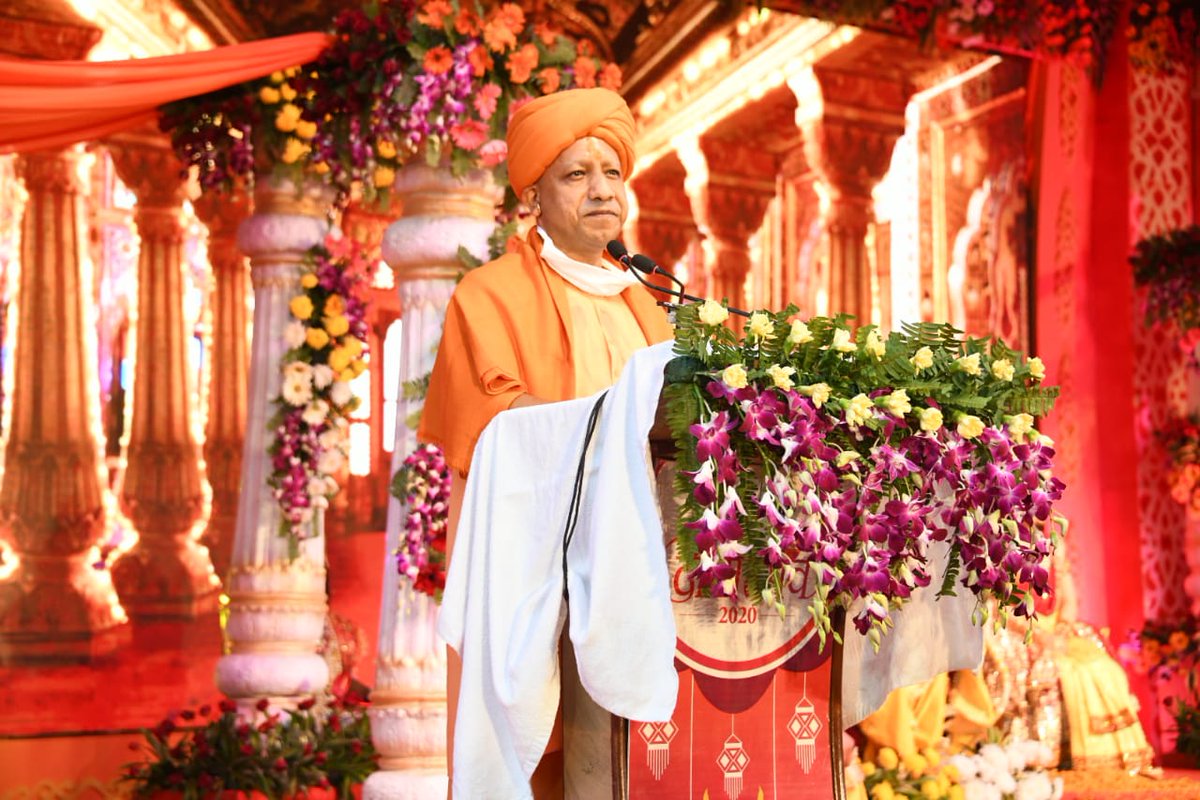 अयोध्या में आयोजित #Deepotsav2020 कार्यक्रम में मा. मुख्यमंत्री श्री <a href="/myogiadityanath/">Yogi Adityanath</a> जी...