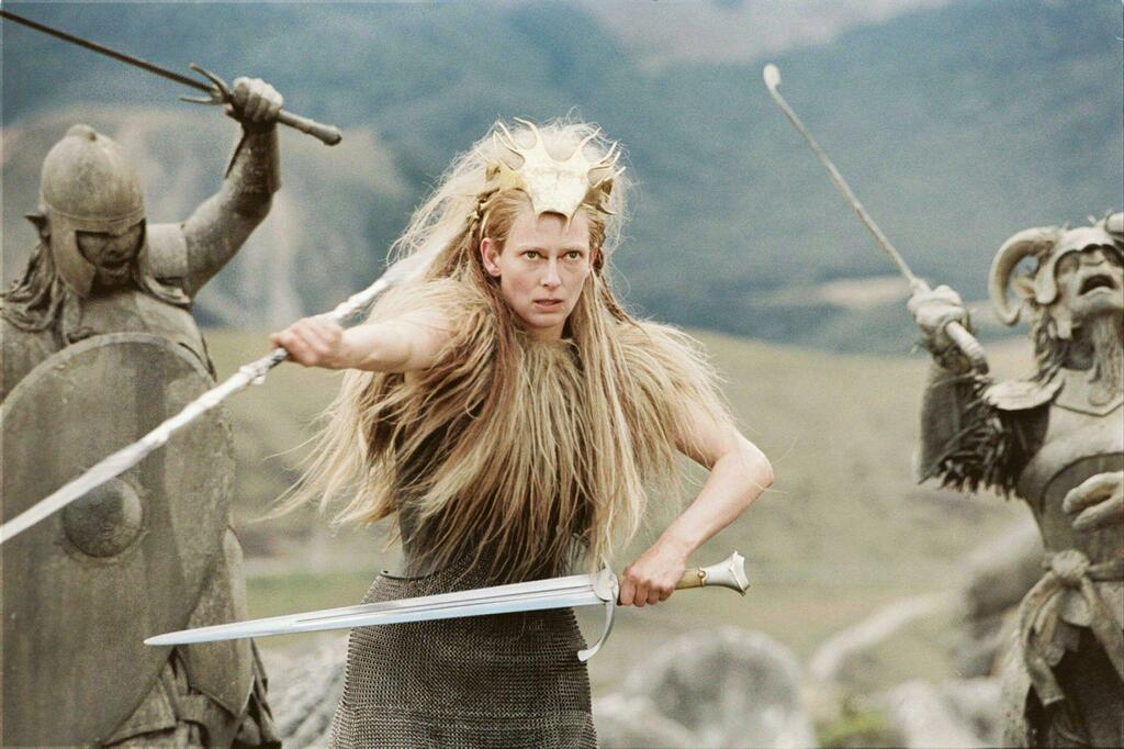 Aslan Kills the White Witch - Narnia: The Lion, The Witch and the Wardrobe  