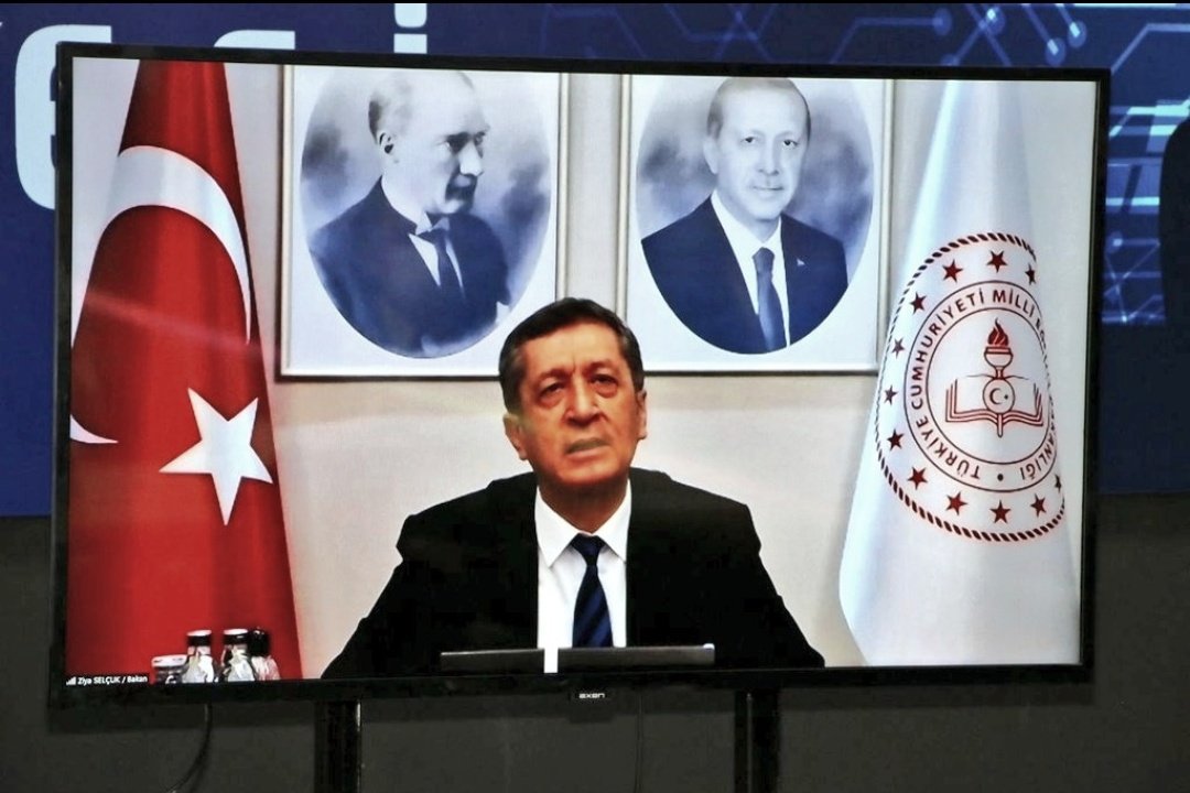 kayserimem's tweet photo. Erciyes Anadolu Holding tarafından yaptırılan tasarım beceri atölyeleri düzenlenen törenle açıldı. Nurettin Öztürk İmam Hatip Ortaokulu'nda düzenlenen törene Bakanımız Ziya Selçuk video konferans ile katıldı.
Detaylar için tıklayın 👇 
https://t.co/EAR2c10pQW https://t.co/FNgU8mT1Pj