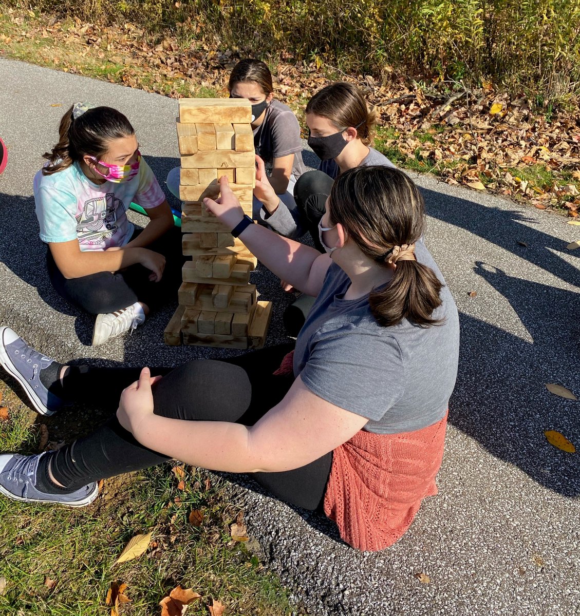 GSNEO's tweet photo. Troop 71727 took advantage of our great weather and came up with creative Field Day Badge games. https://t.co/cPU9AQZAK9