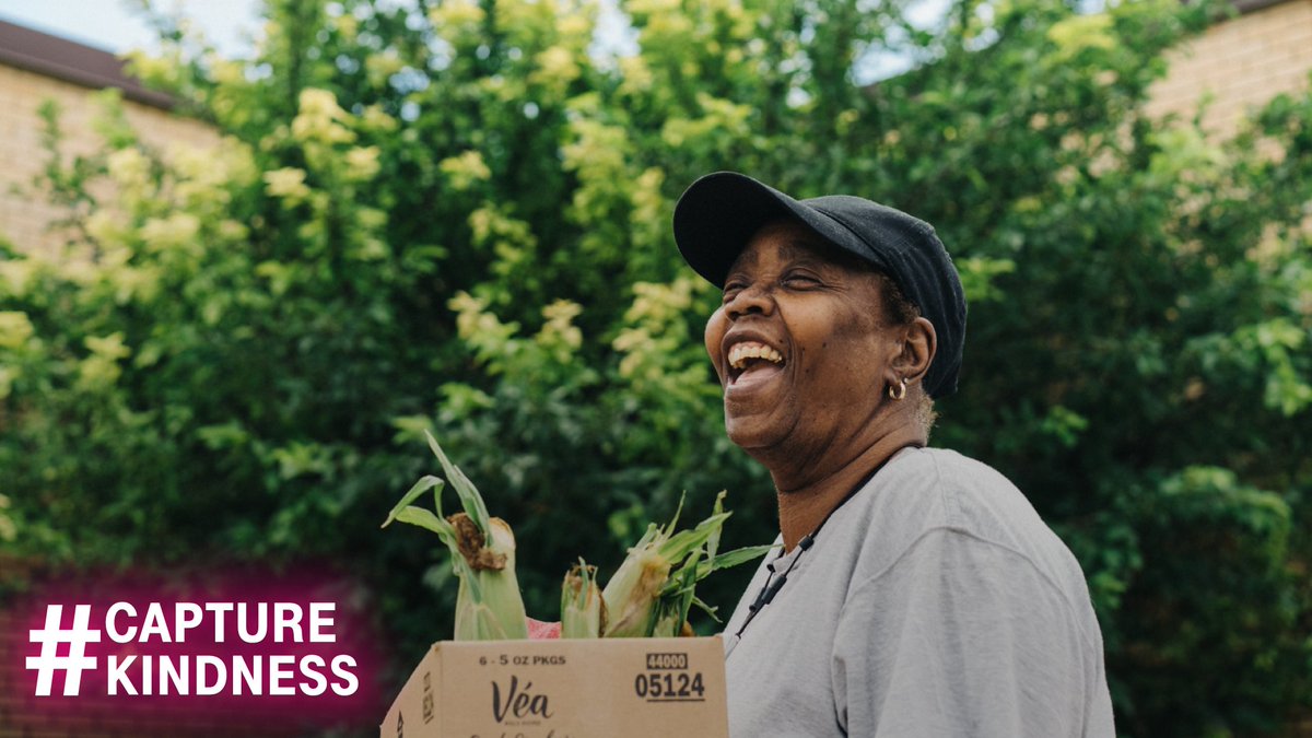 TMobile's tweet image. Every act of kindness can inspire others to pay it forward. Starting today (World Kindness Day) through 12/4, share an act of kindness using #CaptureKindness, and we’ll donate 100 meals to @FeedingAmerica (up to 10mil meals)!