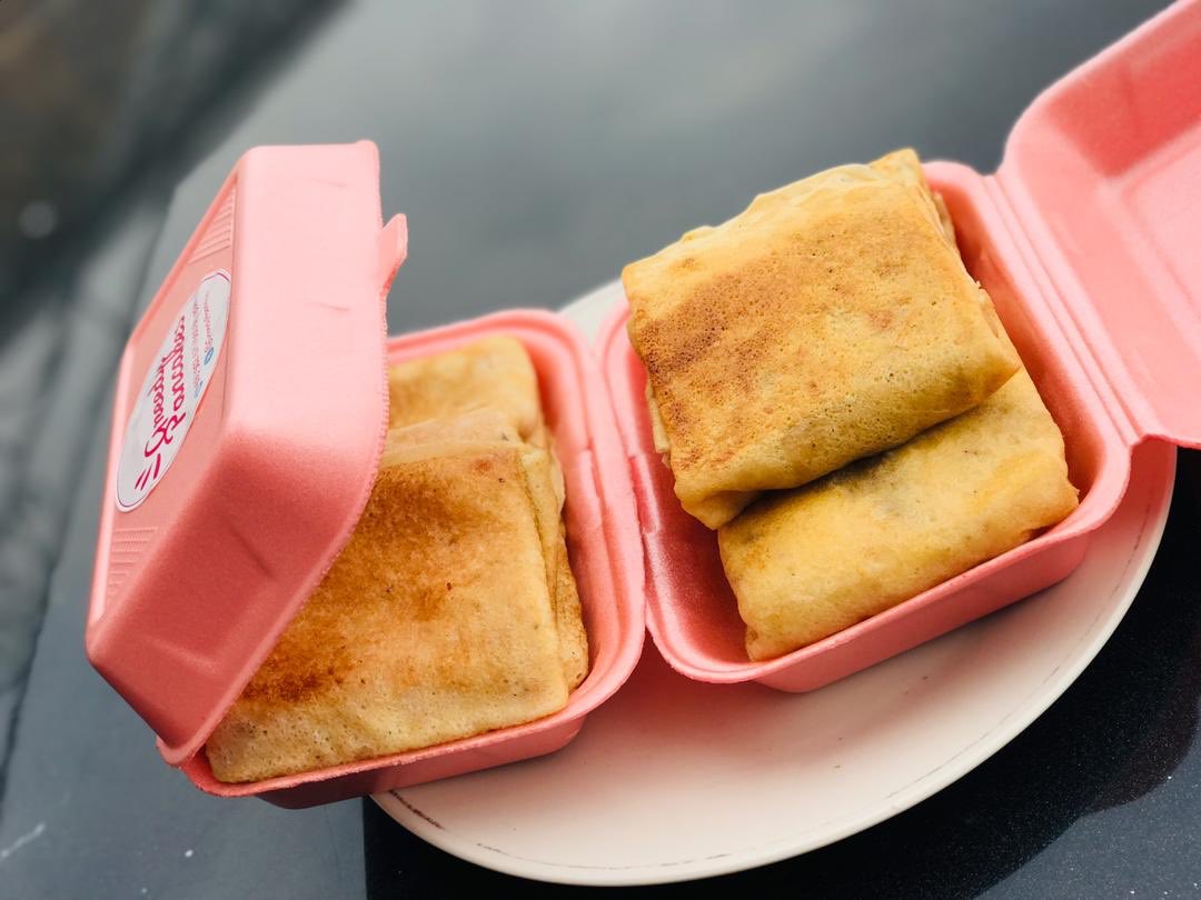 GreedyPancakes's tweet photo. Notre Vendredi en 04 images🥰.

10 crêpes: Jambon fromage &amp; Jambon

N’hésitez pas à commander nos délices pour donner du pur goût à vos papilles gustatives 😋. 

Contactez nous au: 
693 50 26 71 / 660 86 58 94

📍Douala 
Livraison possible

Excellente soirée.

#TT237 
#RTApprecié https://t.co/HDWbLhMG9S
