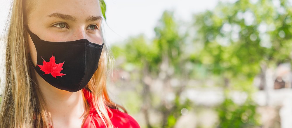 Canada's tweet photo. Limiting the spread of #COVID19 is a Team 🇨🇦 effort. Let’s continue to work together to #FlattenTheCurve!

✅Wear a mask 
✅Practice #PhysicalDistancing 
✅Wash your hands 
✅Stay home if sick
✅Download the #COVIDAlert app 

Learn more: https://t.co/NViylXZJEe https://t.co/v4sFlADZwf