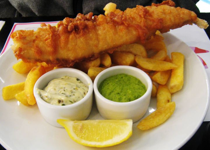 MrFish_UK's tweet photo. Stir your senses this sizzling Fryday with the best of British! Fishnchips- a sprinkling of salt, a dash of vinegar and of Mushy pease &amp; Tartar sauce that bit on the side https://t.co/A0HhUKvGxM