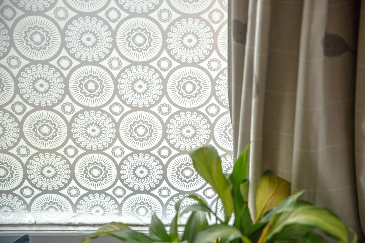 thewindowfilmco's tweet image. 😍👌 | DELIGHTFUL DARJEELING | We love Darjeeling from our stunning collection of @minimoderns  window film. Available cut to your exact sizes via our website. Browse the full Mini Moderns range here &amp;gt;&amp;gt; windowfilm.co.uk/minimoderns #lovewindowfilm #minimoderns #patternwithastory