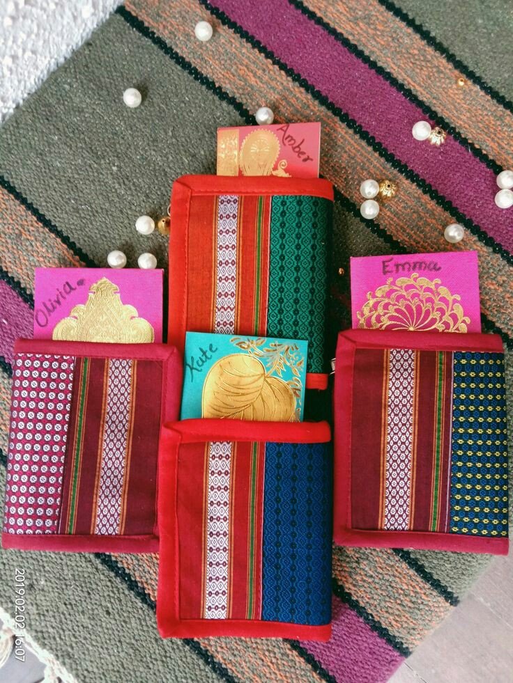 DrThennarasuP's tweet photo. #Local4Diwali guledgud khanna fabrics for contemporary products https://t.co/1JFFxfAqUG