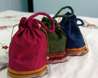 DrThennarasuP's tweet photo. #Local4Diwali guledgud khanna fabrics for contemporary products https://t.co/1JFFxfAqUG