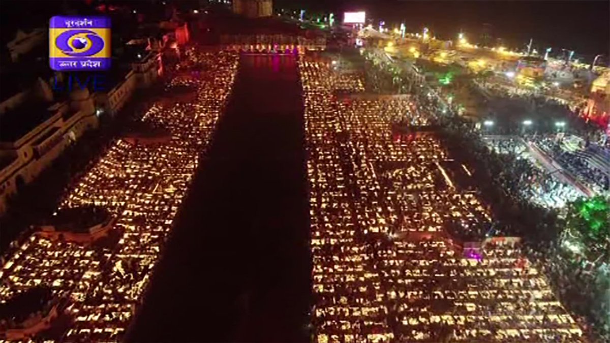 DDNational's tweet photo. LIVE NOW -
"Deepotsav 2020"  from Ayodhya on https://t.co/WYzqVGdQee
#Deepotsav2020 #Ayodhya https://t.co/0Ig7qBCoP8