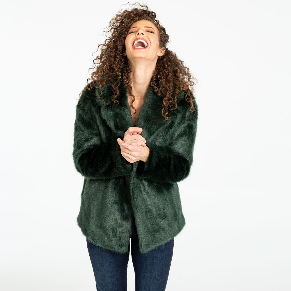 Von_Maur's tweet photo. No matter your style, we have you covered so you can bravely take on winter! Shop styles for her https://t.co/EcyKNKLf1E. #VonMaur #ShoppingPerfected #cutecoat #fauxfur #karllagerfeld #puffer #marmot https://t.co/1t1rldUjWL