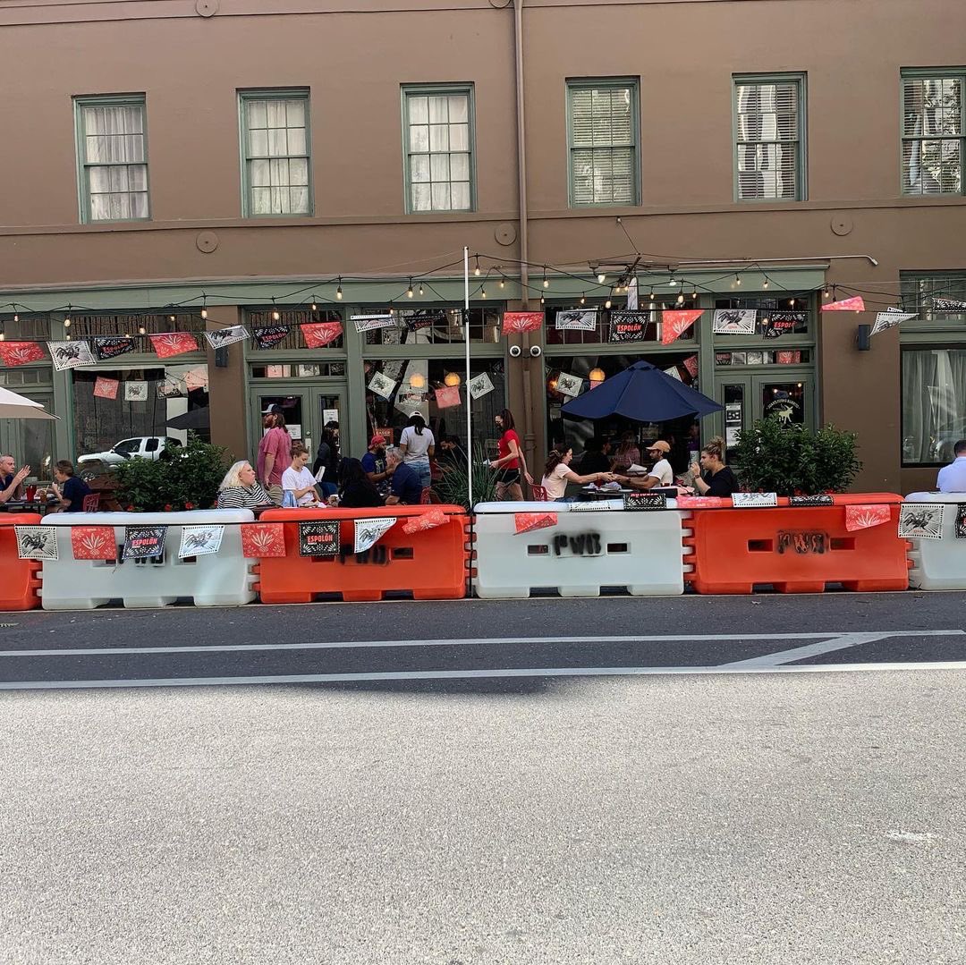 CityOfNOLA's tweet photo. 🚨#Parklet Alert: #Repost @JuansNOLA • A big THANKS to the #callofaction @dddneworleans &amp; @cityofnola for the help with our new #Parklet at our @JuansNOLA #CBD location. Come check it out yourself and be one of the first to dine! #wearealljuan More info: https://t.co/wFysvnEmfe https://t.co/dUPx0yjP4z