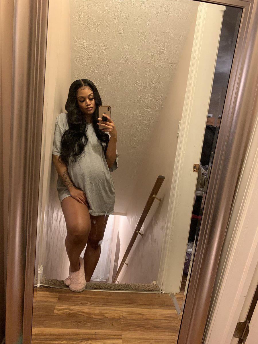 Cutthroatz_Bacc's tweet photo. 1 more week till i meet my prince...🤴🏽 #cantwait #39weeks #prince #cairo #boymom #makerofmen https://t.co/fkMVNnnnlb