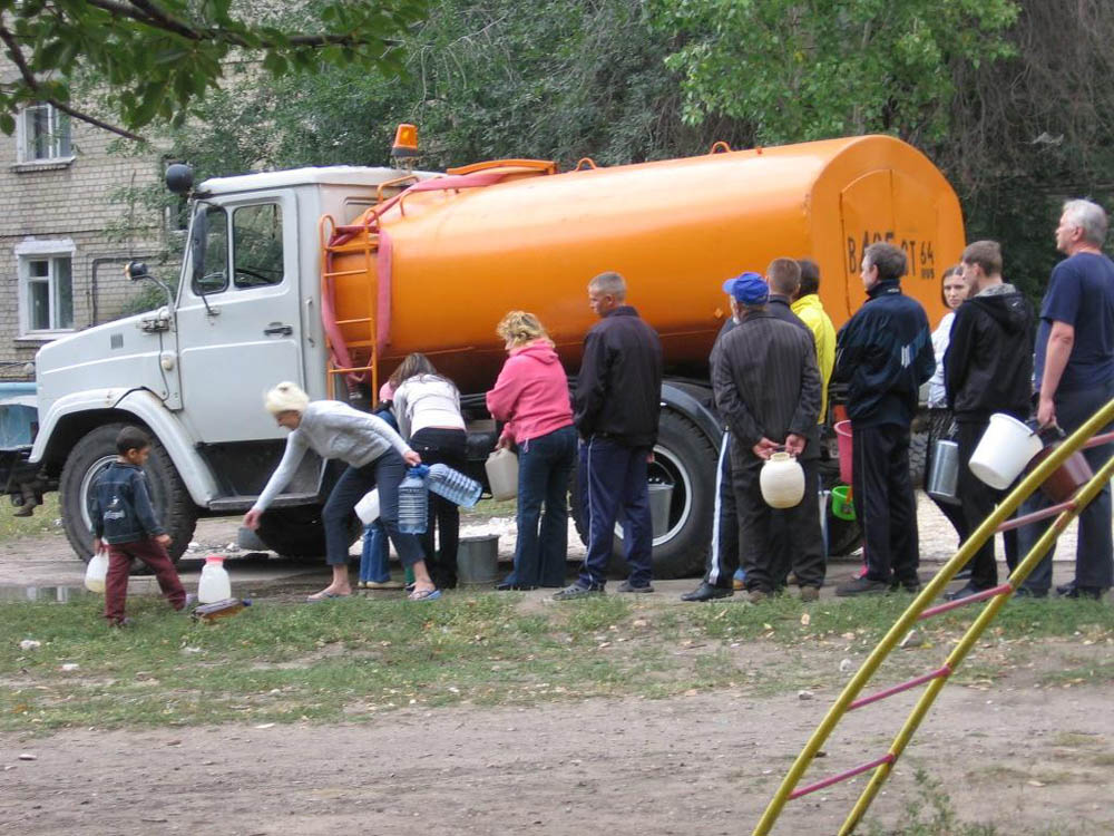 IvanovonewsBars's tweet photo. Часть Иванова осталась без воды из-за аварии на водоводе (список адресов).
При необходимости будет организован подвоз воды
https://t.co/nbWLJorIp8 https://t.co/nwhEQMPF14