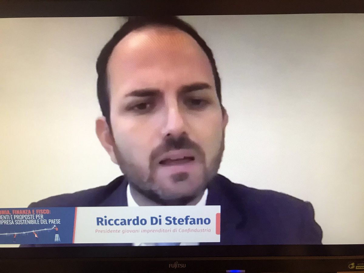Ungdcec_offical's tweet photo. @Confindustria @GIConfindustria @RiDiStefano : “come imprenditori vogliamo essere affiancati da una burocrazia ‘sensata’ alla cui execution devono partecipare i #commercialisti” #congresso2020 https://t.co/sEqHJCp1Uz