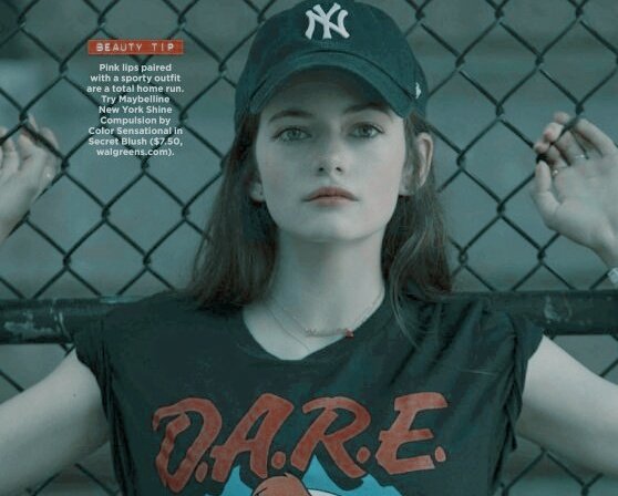 archivetwilight's tweet photo. just imagine bella and renesmee playing baseball in breaking dawn part 2, i think we deserved that https://t.co/6k2IC561CF