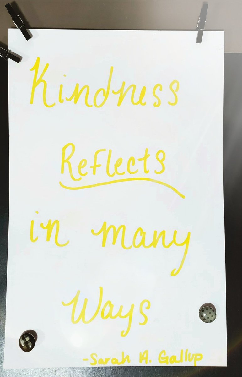 SarahGallup13's tweet photo. #kindness #reflect #happyFriday
#live #laugh #love
🤍✨ https://t.co/e9C8D2MiJA