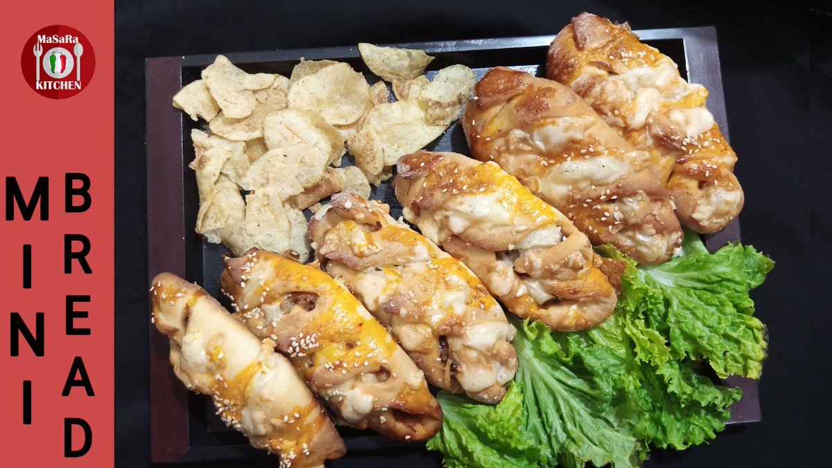 MasaraKitchen's tweet image. Mini Chicken Bread
#bread #chickenbread #withoutover #cheflife #cheflifestyle #youtuber #masarakitchen #homemadeisbest #cookingwithlove #cooking #foodie #foodphotography #yummy #tasty #youtubers #youtubechannel #foodlovers 
Watch full recipe click here 
youtu.be/gd9QnTjfPMY
