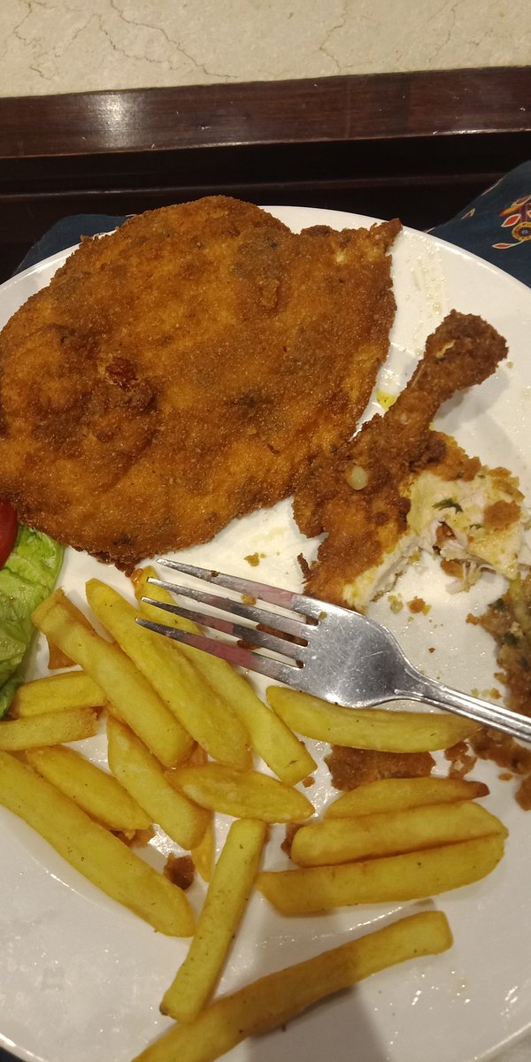 R0osTerBrAdShAw's tweet photo. Share something this winters, don't let people spend their long cold nights with hunger
#SharingFriday https://t.co/H1hEPLooy9