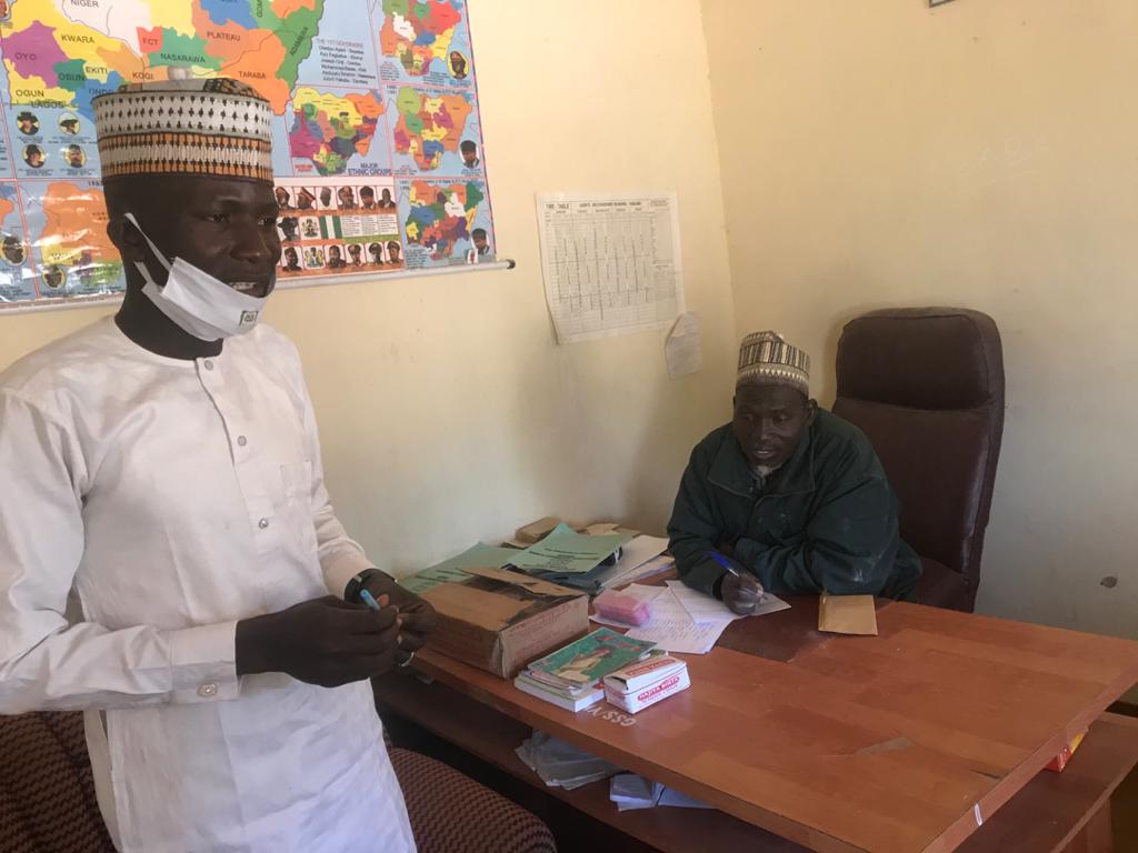 sulaimansy2's tweet photo. Community engagement today by Procurement Monitor at GSS YAKASAI to promote citizens participation in governance at the grassroot level.
#openkaduna #engagekaduna @ppmonitorNG
@Muhdu_II @JamjamDahiru @Followtaxes #TeamZaria @vershimatingir https://t.co/anF9I3fnId