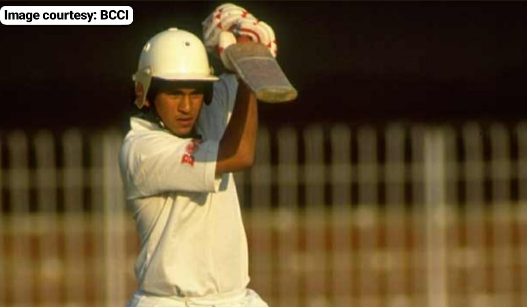 mipaltan's tweet photo. #OnThisDay in 1989, a 16-year-old boy from Mumbai made his Test debut at Karachi vs 🇵🇰 

And the rest is his-story 💙

#OneFamily #MumbaiIndians @sachin_rt @BCCI https://t.co/EePHuARo1x