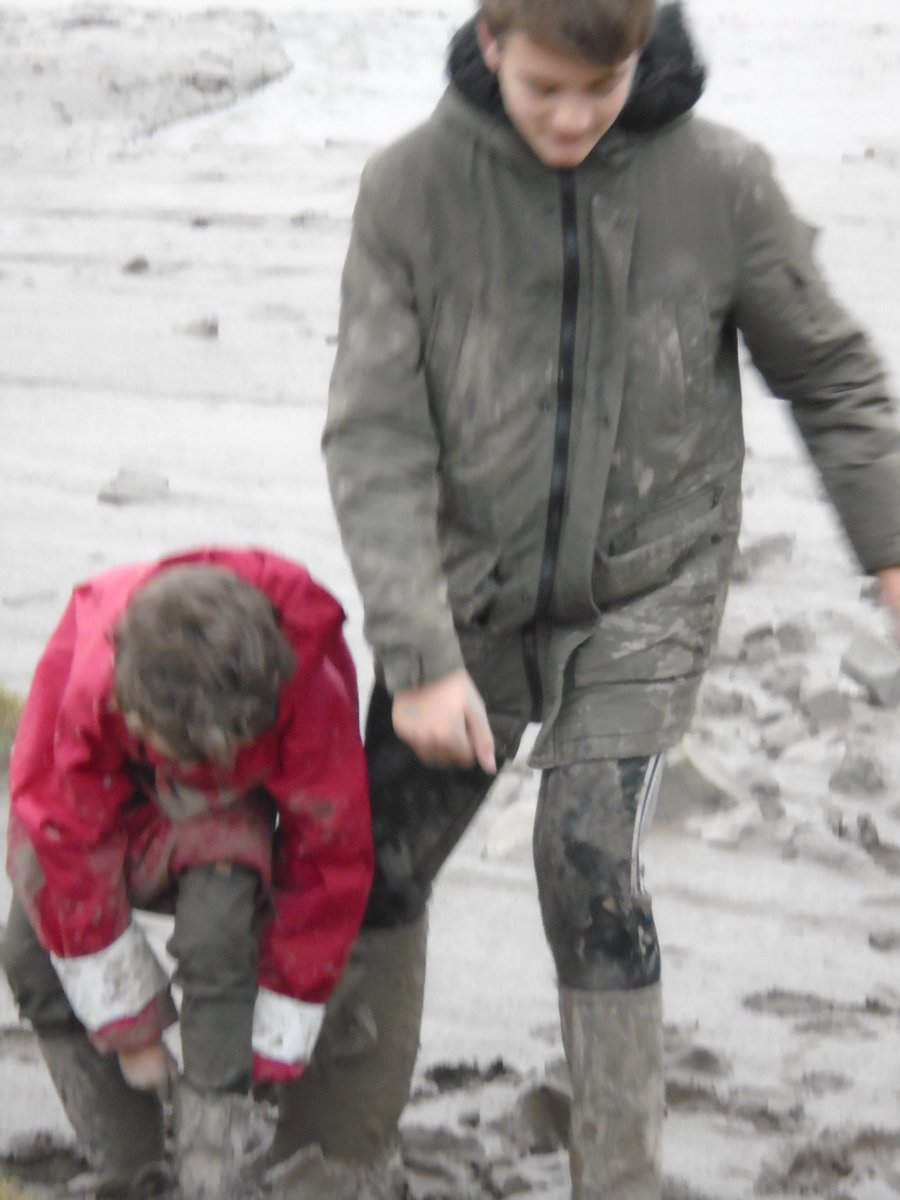ThePeakAcademy's tweet photo. Some of the boys needed help to free their wellie boots from the mud. Team work was the key. Lots of treasures were found. @SkylarkAdv https://t.co/fRNCSqb9ah