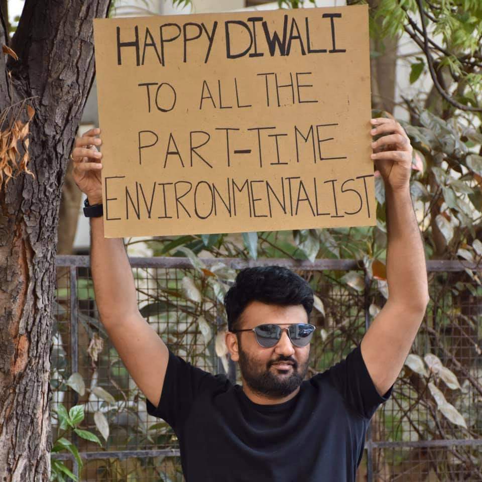 vikashMahajan10's tweet photo. Diwali ke Time pollution pe gyan dene wale log...aapko v happy diwali  😜😂
@HappyDiwali
@CPCB_OFFICIAL
@amer_aljeffrey 
@NetflixIsAJoke https://t.co/2wXjTUwG9C