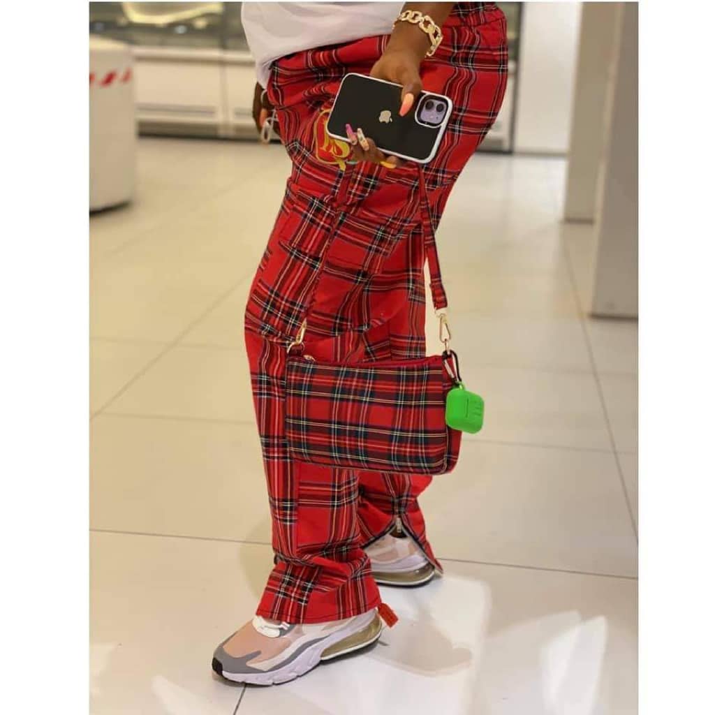 KunlexCreation's tweet photo. Hello guys ...kindly patronize us on any kind of unisex wears, joggers, hoodie slide, plain &amp; design tees, cap and many more and we sell in wholesale prices too. Wholesales starts by next week.. Thank you kindly click on the link below 
👇👇

https://t.co/PRZedj5lUW 
Pls RT 🙏🏻🙏🏻 https://t.co/k9G9Uqaxpp