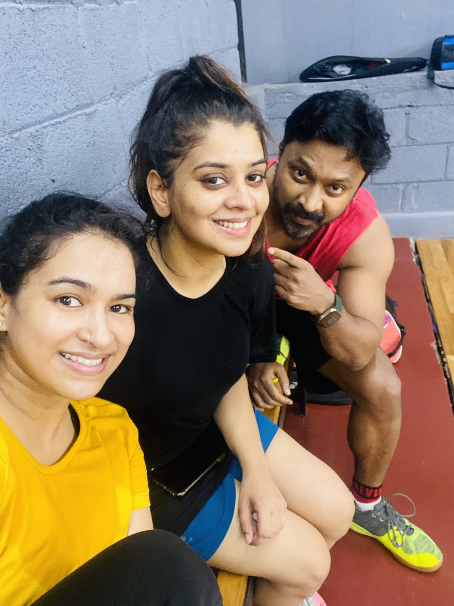 Actor_Krishna's tweet photo. Advanced Happy birthday to badminton star @preethikumar_91 🥳🥳🥳🥳🥳😻🍻🍻🍻 @MishMash2611 https://t.co/SRZDXryjO1