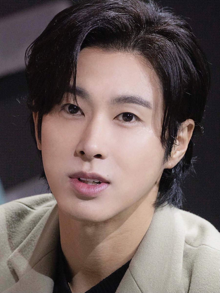 UknowInfo0206's tweet photo. 【EDIT】201113《About Time》Part 1

#정윤호
#유노윤호 
#ユノ 
#ユンホ
#Yunho
#동방신기⁠ ⁠⁠ ⁠ 
#東方神起⁠ ⁠⁠ ⁠ 
#TVXQ⁠ ⁠⁠ ⁠ 
#Tohoshinki https://t.co/jO0rbBK8b5