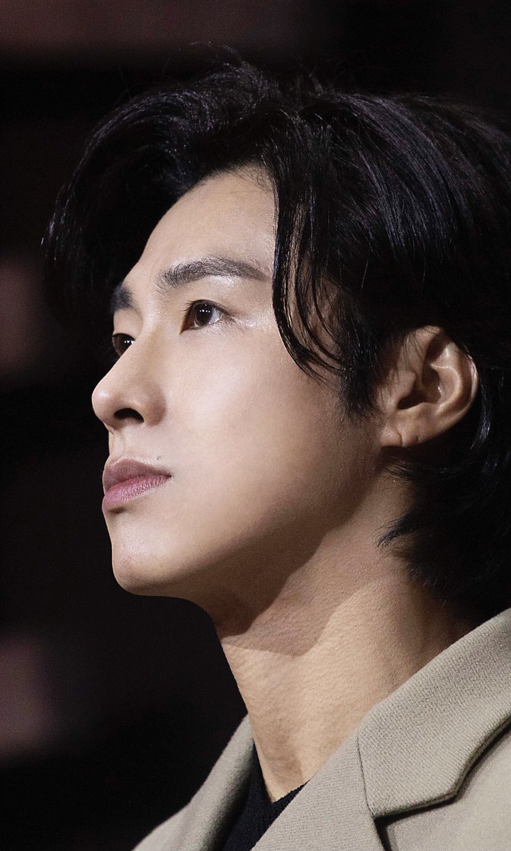 UknowInfo0206's tweet photo. 【EDIT】201113《About Time》Part 2

#정윤호
#유노윤호 
#ユノ 
#ユンホ
#Yunho
#동방신기⁠ ⁠⁠ ⁠ 
#東方神起⁠ ⁠⁠ ⁠ 
#TVXQ⁠ ⁠⁠ ⁠ 
#Tohoshinki https://t.co/iKvO4gFfxt