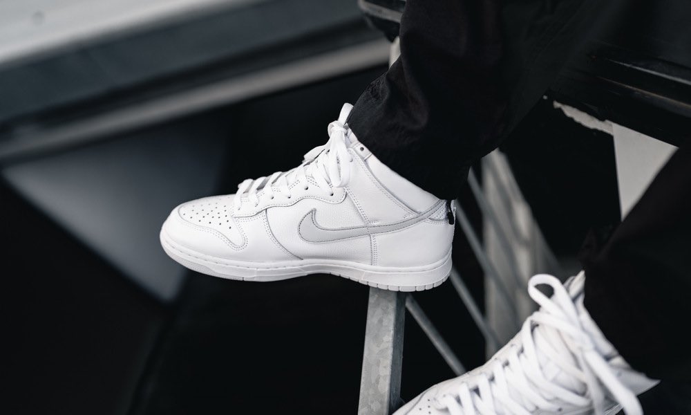 pure platinum dunk on feet