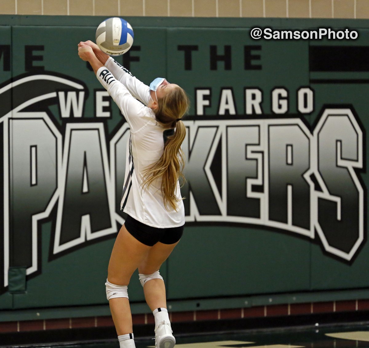 SamsonPhoto's tweet photo. West Fargo volleyball heads back to #NDPreps state tournament with 3-0 win over Fargo Shanley. https://t.co/HMnqWvZcPA