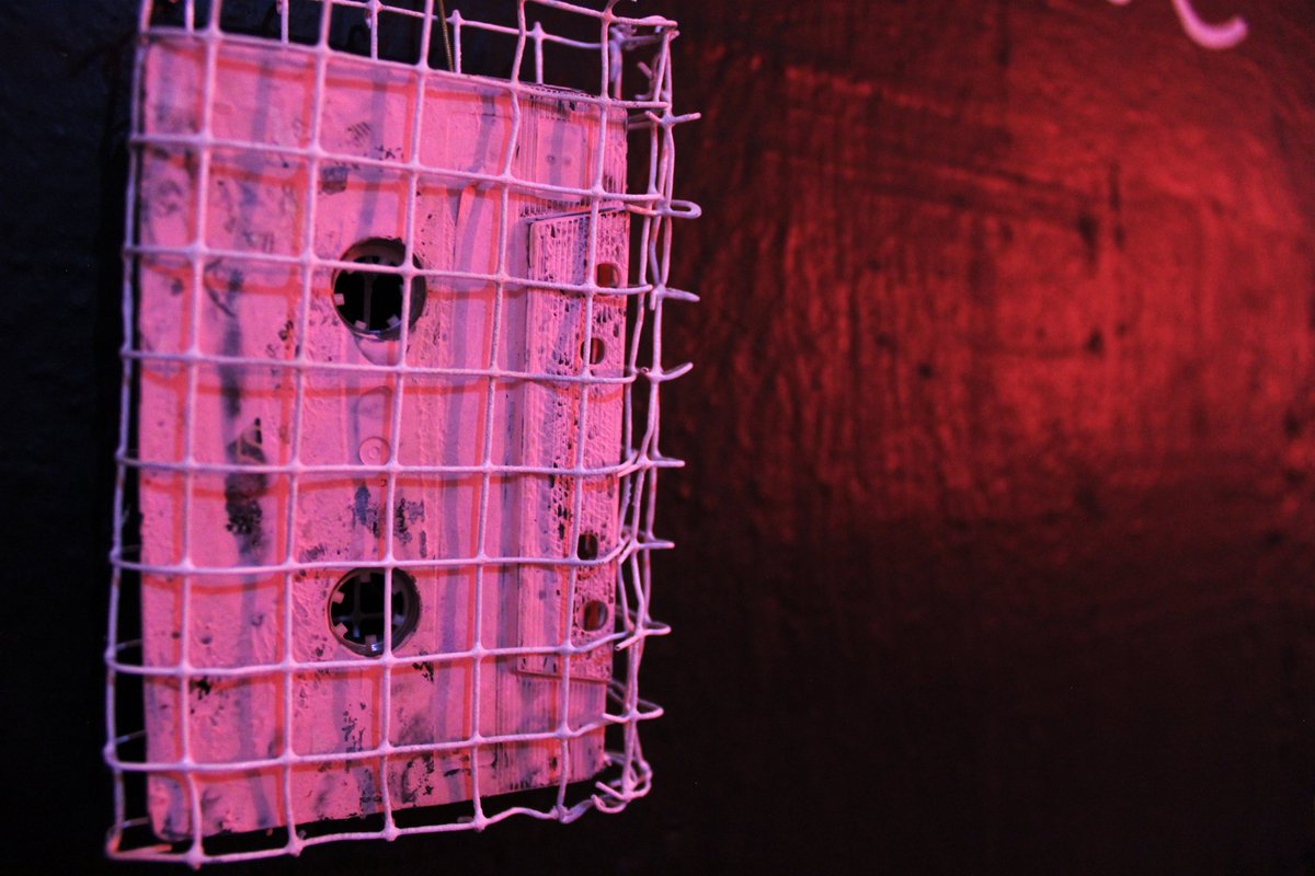 a_laboratorio's tweet photo. Detalles de la Instalación TAPETONIC / Arte Trash-Magnético para una Cultura de la Readaptación de @jazznoize
Entrada gratuita hasta completar aforo.
Reserva en https://t.co/mdfC8FiE8X https://t.co/hZeEQIcb6E