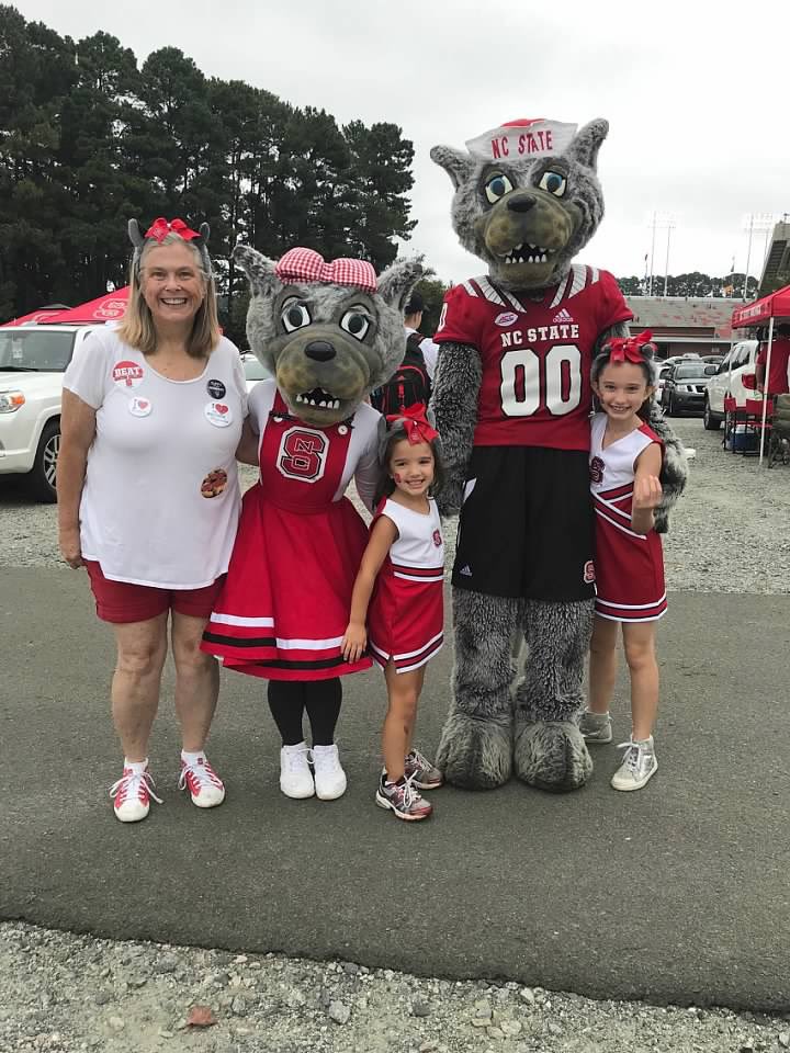 helen_phifer's tweet photo. Happy RedWhite Friday! Family Game Day attire! GO PACK!!! Beat FSU! #NCStateRedWhite @NCStateSAA @NCState @PackPride @wolfpackclub @PackAthletics @NCStateAlumni https://t.co/HLD4HNOMCe