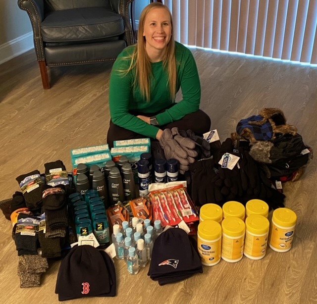 DavidTilleHUD's tweet photo. I'm proud to lead our @HUDNewEngland team and here is just one of the many reasons. 

Maine Field Office Director, Kelsey Brown, recently donated items she had collected to a local homeless shelter. #EndHomelessness https://t.co/N4av7tnZc6