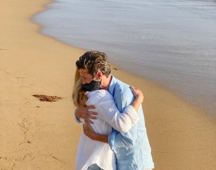 annetdep's tweet photo. If I lay here
If I just lay here
Would you lie with me and just forget the world?
Forget what we're told
Before we get too old
Show me a garden that's bursting into life 
💙

#greysanatomy https://t.co/Mq6O9yUAHF