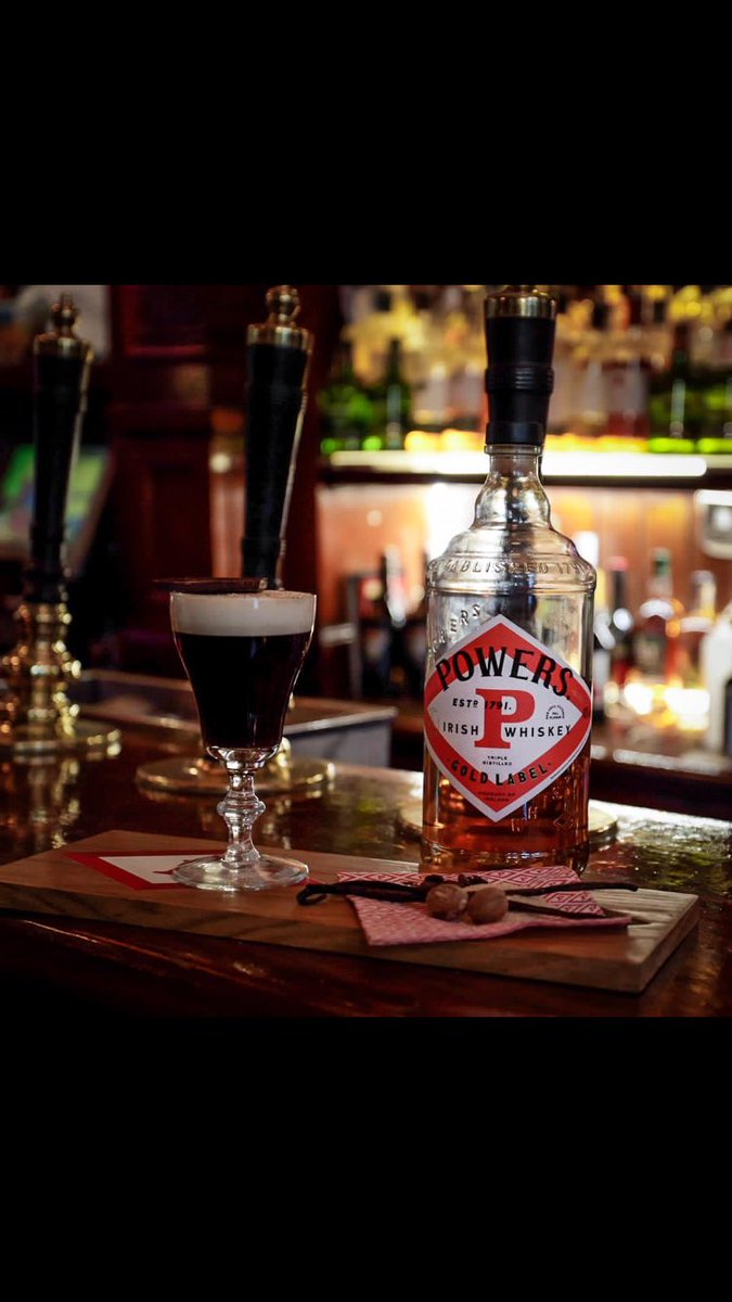 willieaherne's tweet photo. #somelikeithot at The Winter Palace,All systems go,open till 9pm folks....#socialdistancebutstaysocial #dublincanbeheaven #takeastroll #irishcoffe #diamondsareagirlsbestfriend https://t.co/nOUGTEz9V6