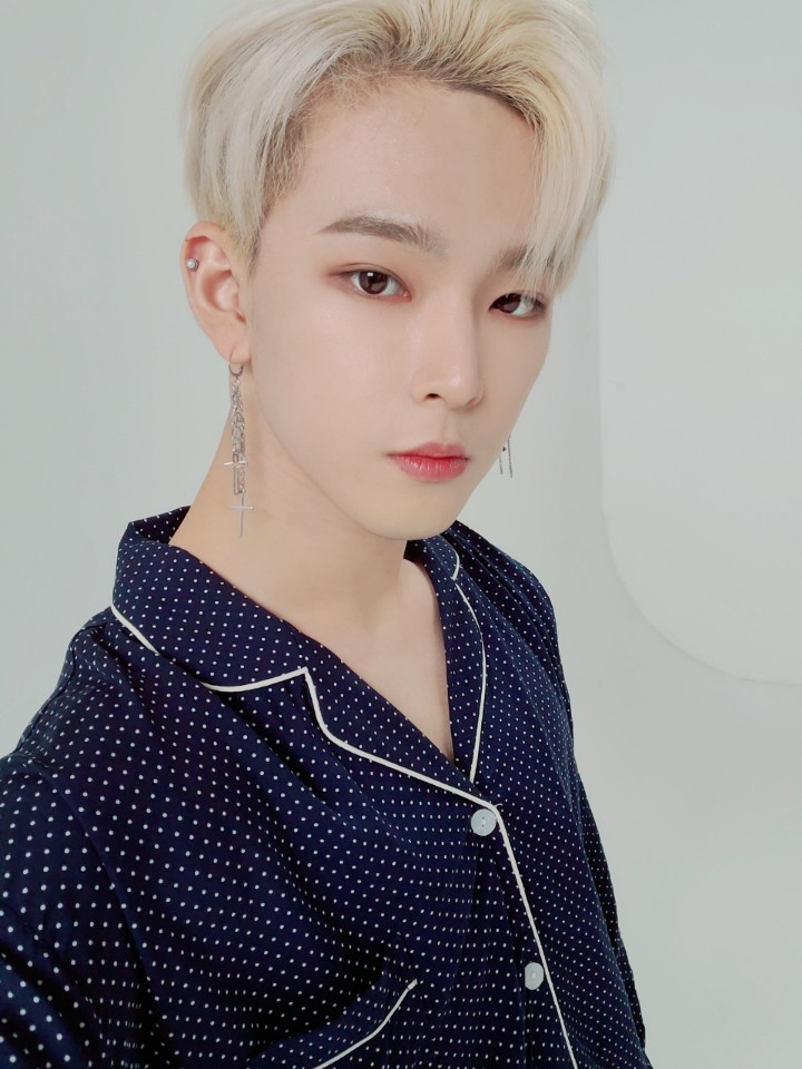 official_ONEUS's tweet photo. [#이도]
투문 좋은 하루 보냈어요?
오늘 하루도 고생 많았어요
다들 good night♡ https://t.co/SdVG0nSnwr